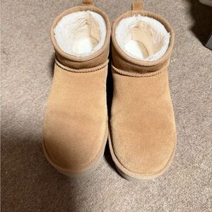 Classic Ultra Mini Boots Platform